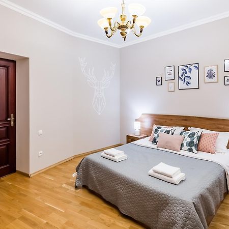High Castle Apartment Lviv Extérieur photo